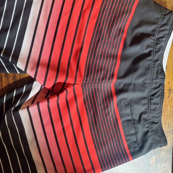 swim suit Men 30 waist brand new never wear Tag shorts black red - Picture 3 of 3